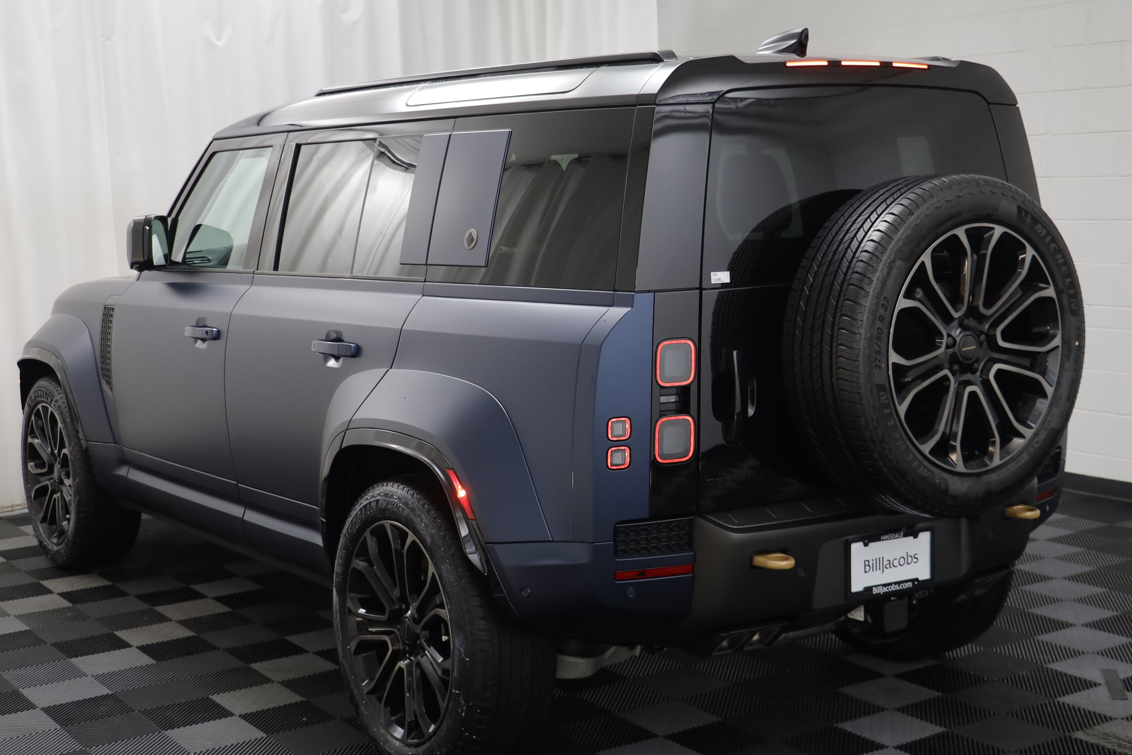 New 2026 Land Rover Defender 110 OCTA AWD/4WD image 17