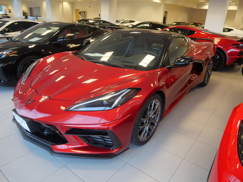 Used 2024 Chevrolet Corvette Stingray Preferred Conv w/ Z51 Performance Package RWD image 2