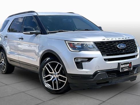 Used 2018 Ford Explorer Sport AWD/4WD image 3