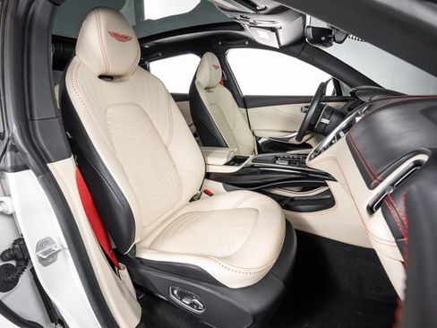 Used 2023 Aston Martin DBX AWD/4WD image 50