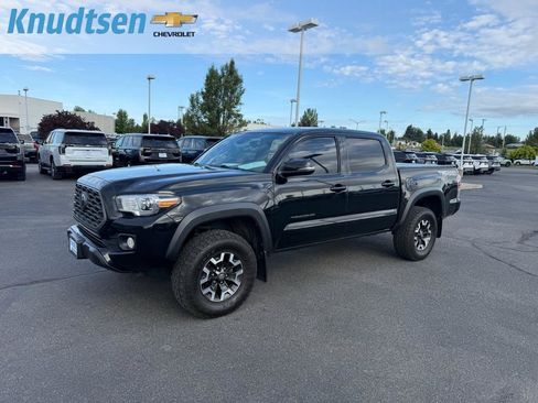 Used 2021 Toyota Tacoma TRD Off-Road w/ Technology Package AWD/4WD image 3