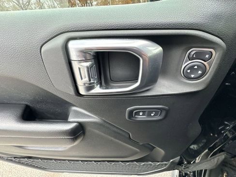 Used 2021 Jeep Wrangler Rubicon image 15