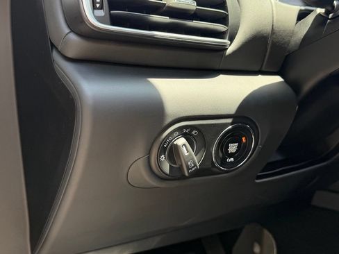 Used 2022 Maserati Levante Modena AWD/4WD image 28