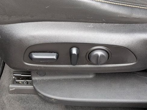 Used 2019 Chevrolet Traverse Premier image 13