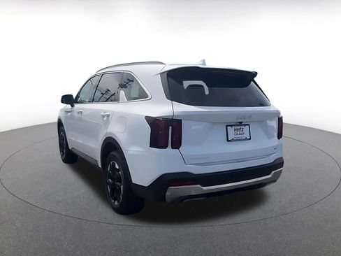 Used 2024 Kia Sorento S AWD/4WD image 11