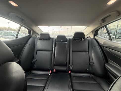 Used 2018 Nissan Maxima 3.5 SV image 21