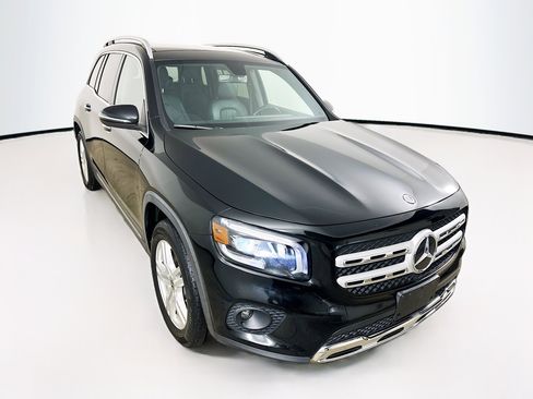 Certified 2021 Mercedes-Benz GLB 250 4MATIC image 3