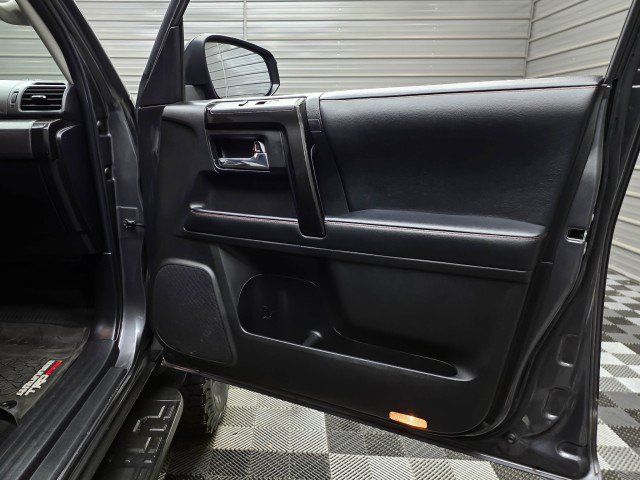 Used 2021 Toyota 4Runner TRD Off-Road Premium w/ Moonroof Package AWD/4WD image 34