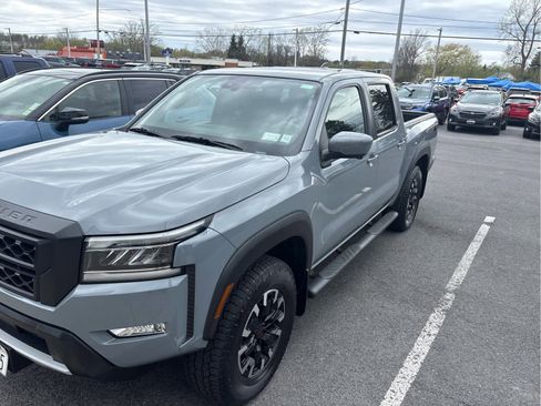 Used 2023 Nissan Frontier PRO-4X AWD/4WD image 2