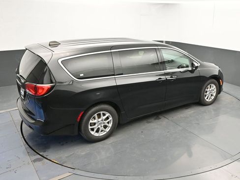 Used 2023 Chrysler Voyager LX FWD image 36