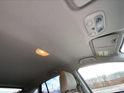 Used 2013 Subaru Crosstrek 2.0i Premium image 13