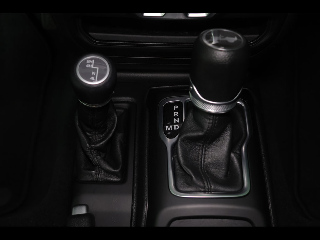 Used 2022 Jeep Wrangler Unlimited Sport AWD/4WD image 11