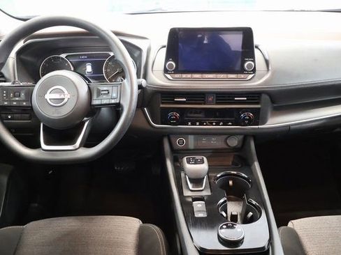 Used 2023 Nissan Rogue SV image 8