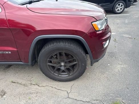 Used 2018 Jeep Grand Cherokee Limited AWD/4WD image 11