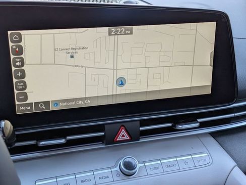 Used 2025 Hyundai Elantra Limited FWD image 20