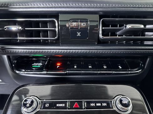 Used 2022 Lincoln Nautilus Reserve w/ Monochromatic Package image 26