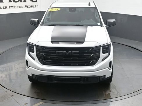 Used 2023 GMC Sierra 1500 Elevation image 57