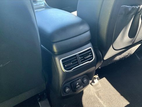 Used 2023 Hyundai Santa Fe Limited image 18