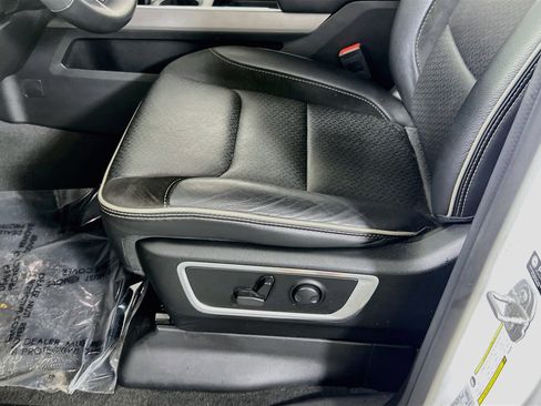 Used 2023 RAM 1500 Laramie AWD/4WD image 19