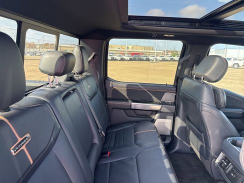 Used 2024 Ford F250 Platinum image 17
