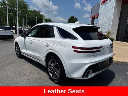 Used 2022 Genesis GV70 2.5T w/ Select Package AWD/4WD image 5