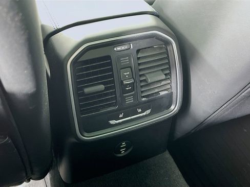 Certified 2023 Porsche Macan Turbo AWD/4WD image 21