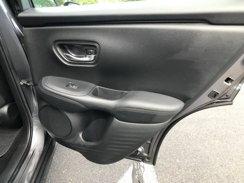 Certified 2023 Honda HR-V LX image 27