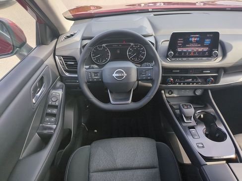 Used 2026 Nissan Rogue SV FWD image 29