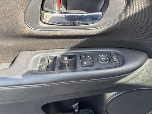 Used 2017 Honda HR-V LX image 14