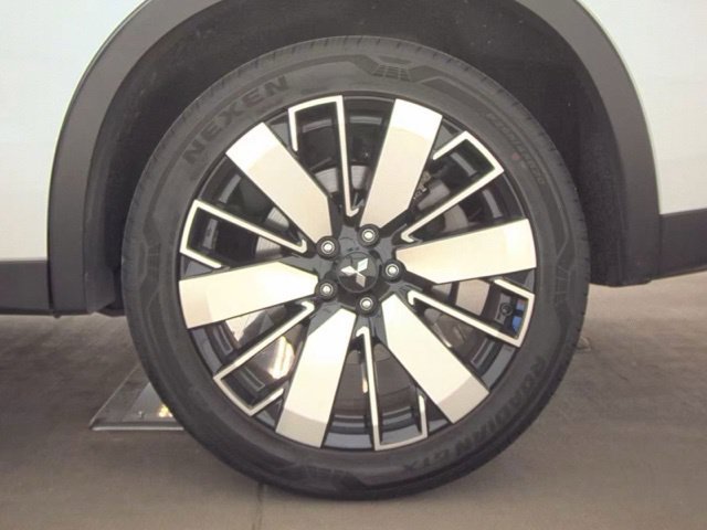 Used 2025 Mitsubishi Outlander SE AWD/4WD image 21