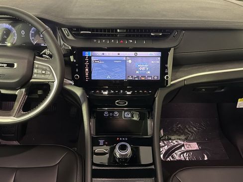 New 2026 Jeep Grand Cherokee L Limited image 24