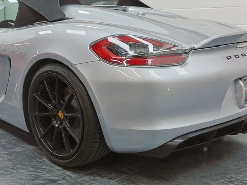 Used 2016 Porsche Boxster Spyder image 50