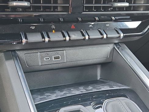 New 2026 GMC Canyon Elevation w/ Convenience Package image 26