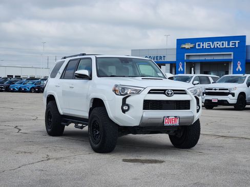 Used 2024 Toyota 4Runner TRD Off-Road Premium w/ Off Road Premium Plus Package AWD/4WD image 3