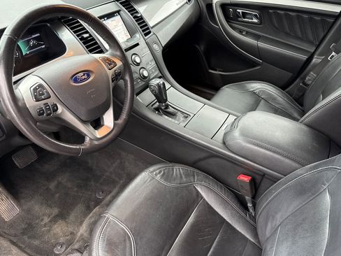 Used 2017 Ford Taurus SEL w/ Equipment Group 201A image 10