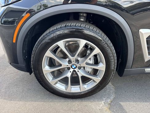 Used 2025 BMW X5 xDrive40i w/ Premium Package AWD/4WD image 10