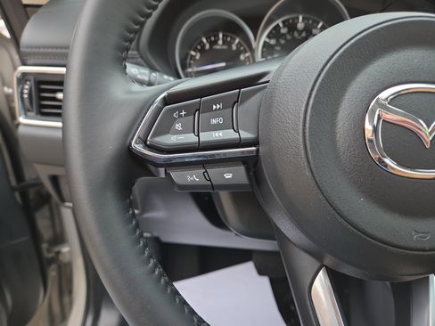 Certified 2025 MAZDA CX-5 AWD 2.5 S w/ Preferred Package image 18