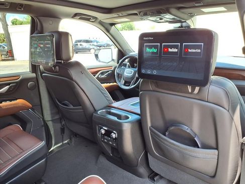 Used 2024 GMC Yukon Denali Ultimate AWD/4WD image 15