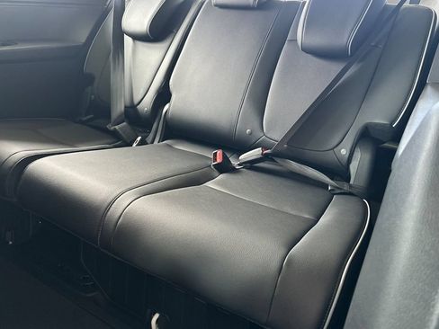 New 2026 Honda Odyssey Touring image 13
