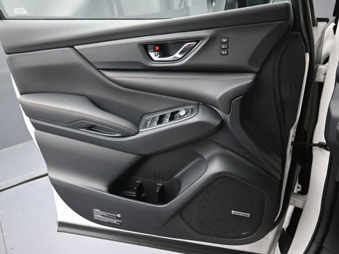 Used 2025 Subaru Ascent Bronze Edition image 11