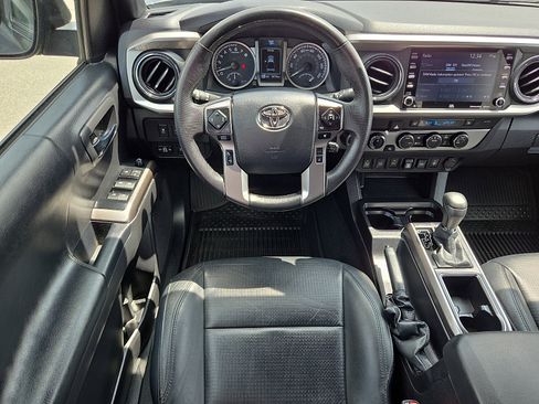 Used 2023 Toyota Tacoma Limited AWD/4WD image 11