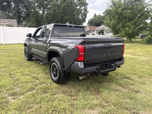Used 2024 Toyota Tacoma TRD Off-Road AWD/4WD image 7