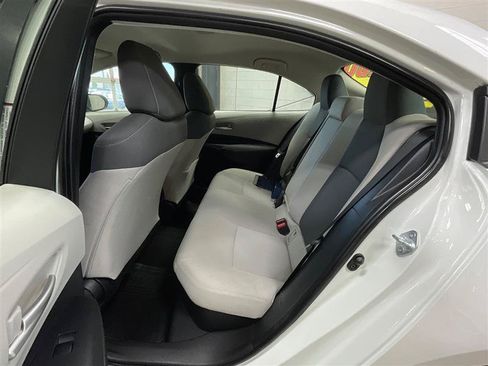 Used 2021 Toyota Corolla LE FWD image 22