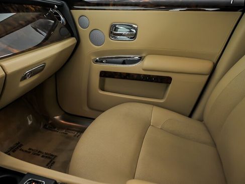 Used 2010 Rolls-Royce Ghost RWD image 43