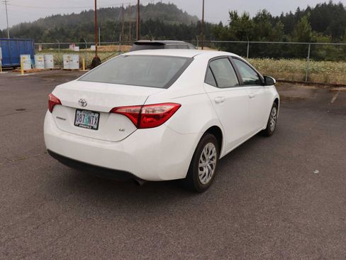 Used 2019 Toyota Corolla LE FWD image 5