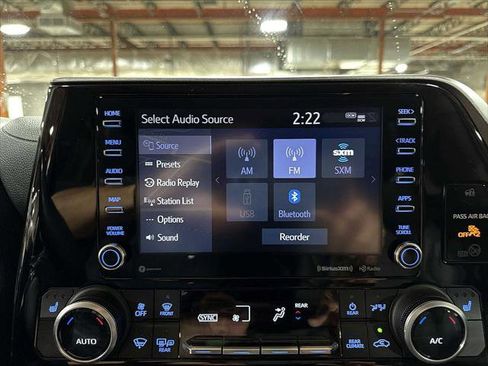 Certified 2021 Toyota Highlander XLE image 22