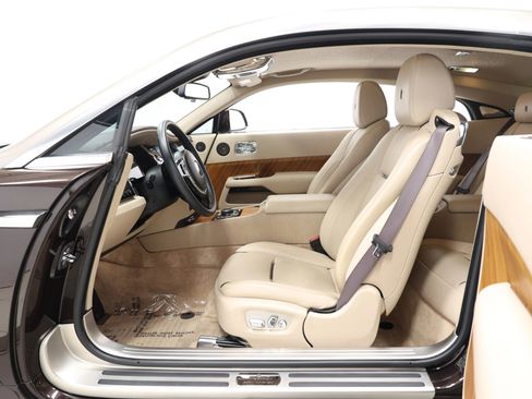 Used 2014 Rolls-Royce Wraith RWD image 19