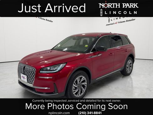 Used 2025 Lincoln Corsair FWD image 1