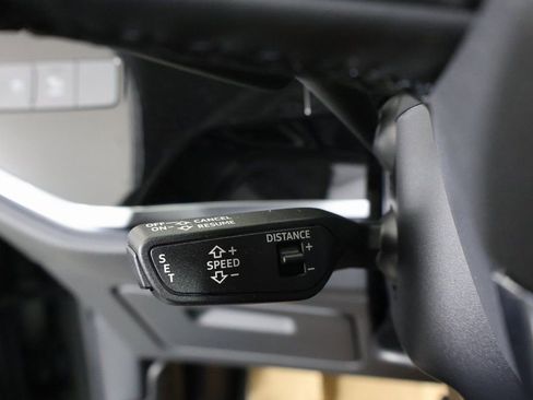 New 2025 Audi Q3 2.0T Premium image 26