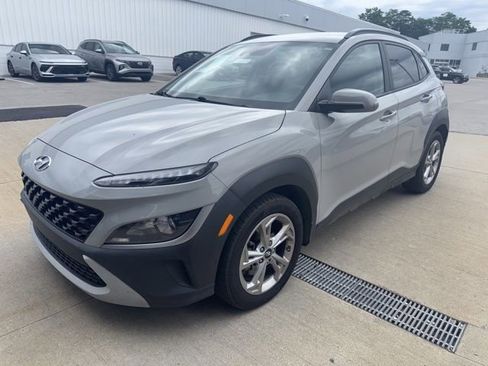 Used 2022 Hyundai Kona SEL w/ Winter Weather Package AWD/4WD image 1